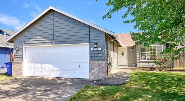Photo of 1201 Meadow Dr, Molalla, OR 97038