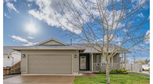 Photo of 1039 B Loop, Lebanon, OR 97355