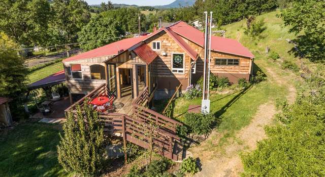 Photo of 1172 Old Town Loop Rd, Oakland, OR 97462