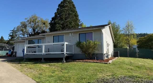 Photo of 520 SE Dawna Ct, Winston, OR 97496