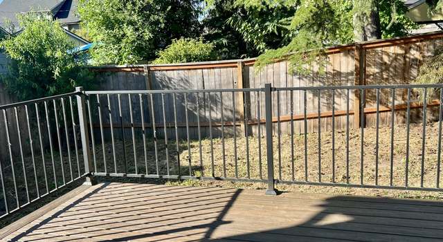 Photo of 611 3rd St, Oregon City, OR 97045