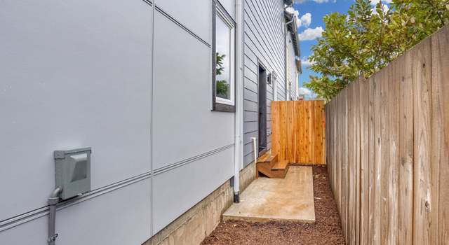 Photo of 4863 NE Cully Blvd #2, Portland, OR 97218