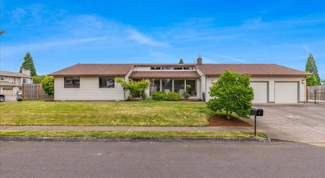 Photo of 1725 SE Cochran Dr, Gresham, OR 97080