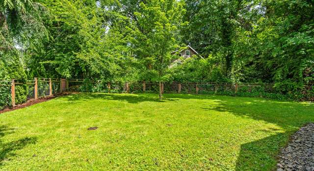 Photo of 9312 SW Terwilliger Blvd, Portland, OR 97219