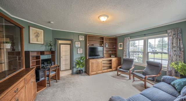 Photo of 958 NE Shelly Ct, Hillsboro, OR 97124