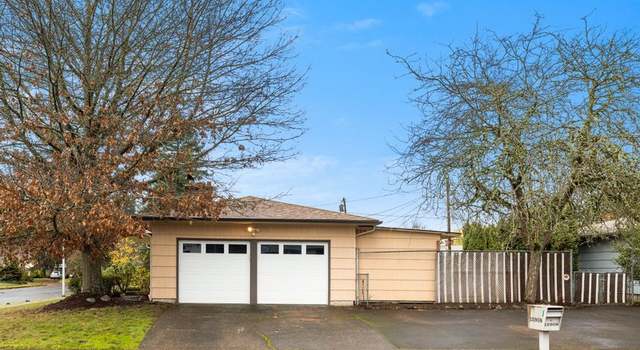 Photo of 15908 SE Rhine St, Portland, OR 97236
