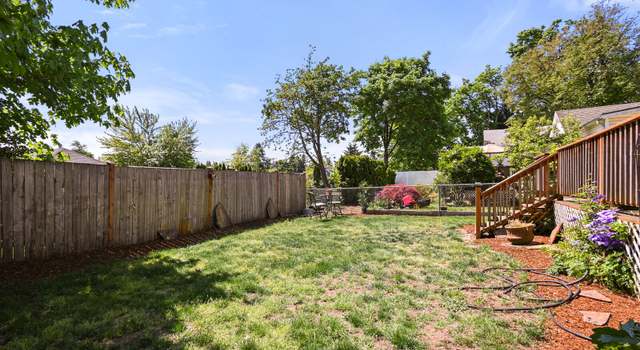 Photo of 245 E Clarendon St, Gladstone, OR 97027