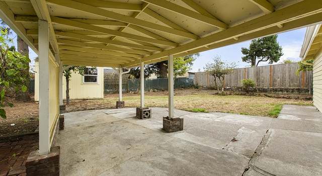 Photo of 8546 NE Halsey St, Portland, OR 97220