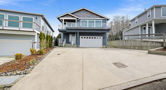 Photo of 2155 Middle Fork Cir, Seaside, OR 97138