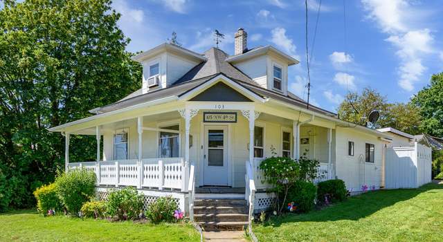 Photo of 103 NW 4th St, Willamina, OR 97396