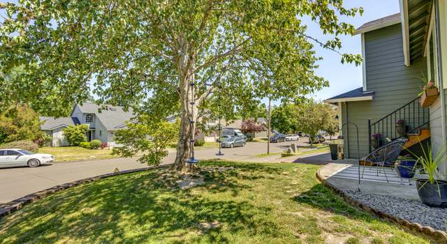 Photo of 6834 SE 68th Ct, Hillsboro, OR 97123