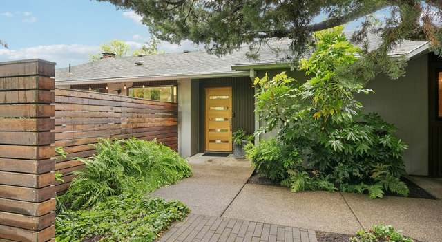 Photo of 9880 SW Vista Pl, Portland, OR 97225