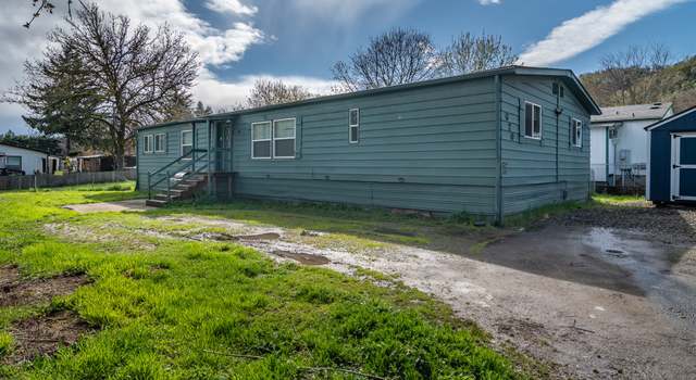 Photo of 620 NW Plateau Dr, Roseburg, OR 97471