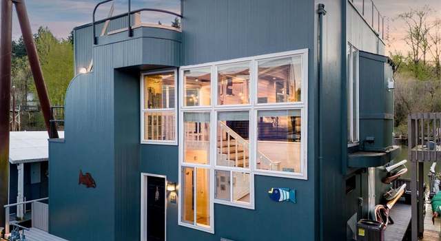 Photo of 7720 S Macadam Ave #18, Portland, OR 97219