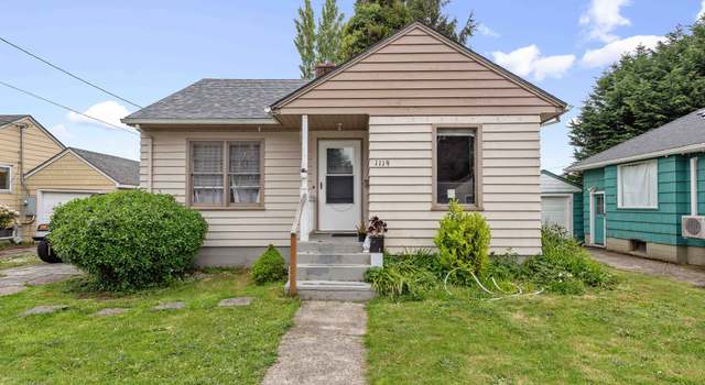 Photo of 1119 Winsor Ave, North Bend, OR 97459