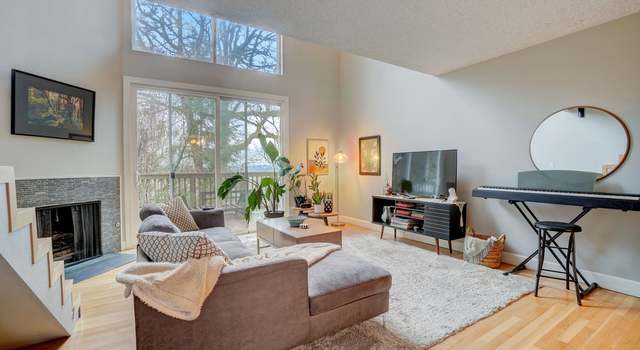 Photo of 839 SW Broadway Dr #71, Portland, OR 97201