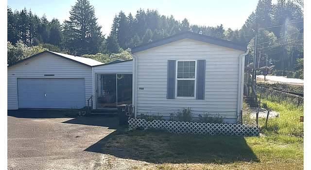 Photo of 900 N 8th St, Lakeside, OR 97449
