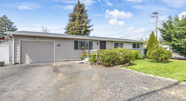 Photo of 1592 NW Keasey St, Roseburg, OR 97471