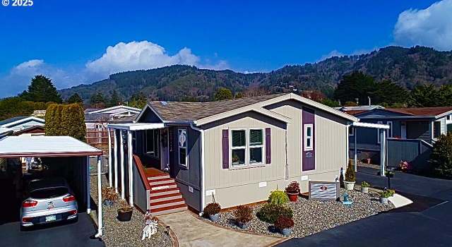 Photo of 15889 Sunset Strip #15, Brookings, OR 97415