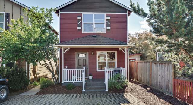 Photo of 1106 Wilson St, Hood River, OR 97031