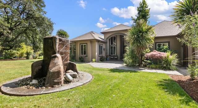 Photo of 1025 Echo Dr, Roseburg, OR 97470