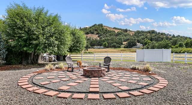 Photo of 1025 Echo Dr, Roseburg, OR 97470