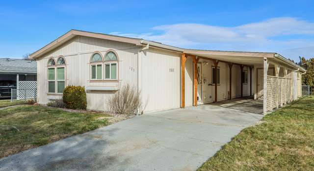 Photo of 950 Pomona St #123, The Dalles, OR 97058
