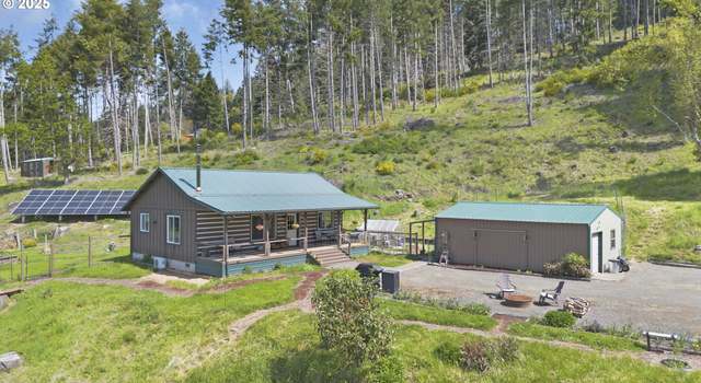 Photo of 445 Osprey Dr, Umpqua, OR 97486