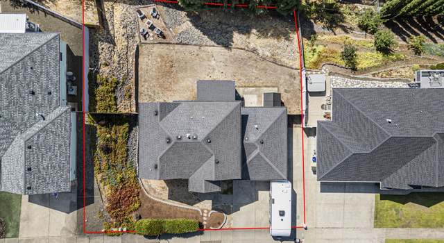Photo of 2375 NW Lila Ct, Roseburg, OR 97471