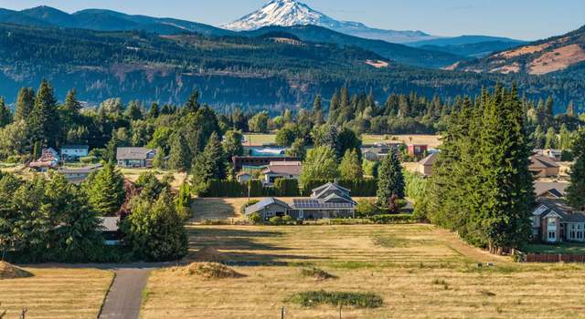 Photo of 3852 Belmont Dr, Hood River, OR 97031