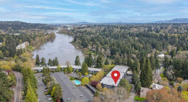 Photo of 200 Burnham Rd #200, Lake Oswego, OR 97034