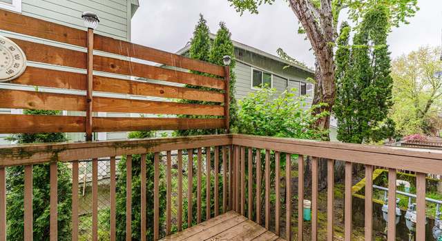 Photo of 10545 NE Fremont St #15, Portland, OR 97220