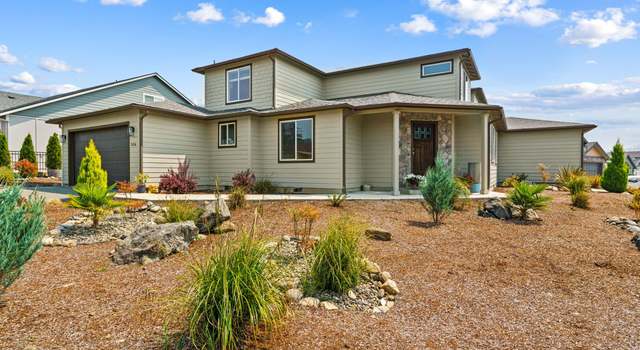 Photo of 556 Fairway Estates Dr, Sutherlin, OR 97479