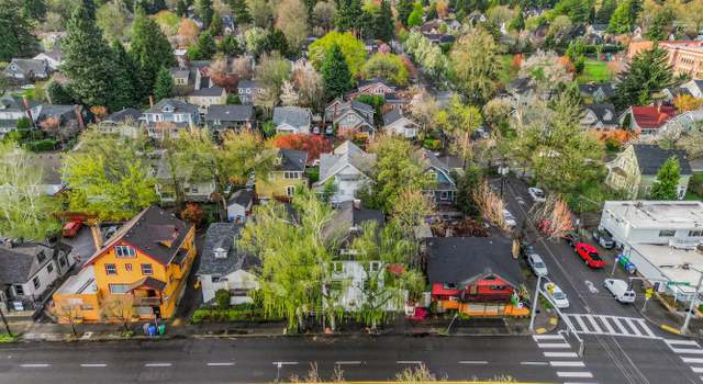 Photo of 3123 NE Broadway St, Portland, OR 97232