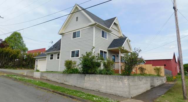 Photo of 205 Maple St, Myrtle Point, OR 97458