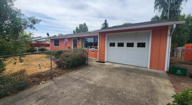 Photo of 303 Char St, Roseburg, OR 97471