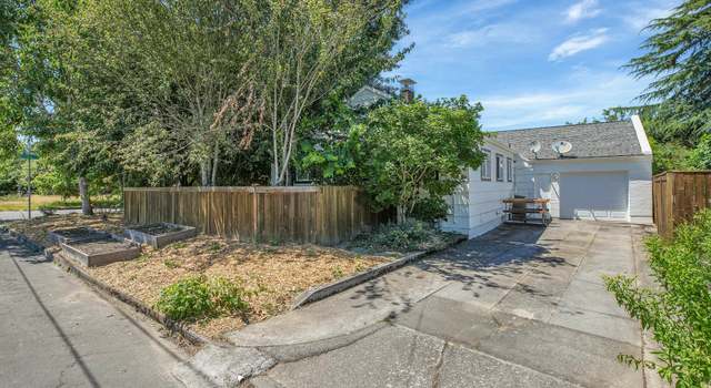 Photo of 8913 N Seneca St, Portland, OR 97203