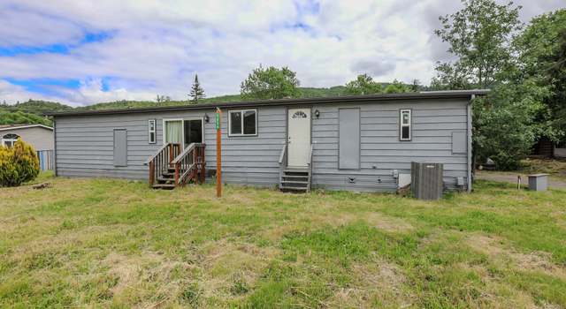 Photo of 1028 Cornutt St, Myrtle Creek, OR 97457