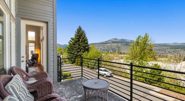 Photo of 2217 Clearwater Ln, Hood River, OR 97031