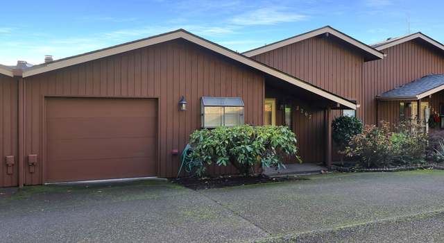 Photo of 2267 Ridgeway Dr, Eugene, OR 97401