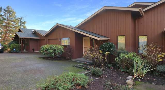 Photo of 2267 Ridgeway Dr, Eugene, OR 97401