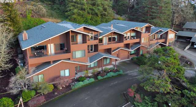 Photo of 2267 Ridgeway Dr, Eugene, OR 97401