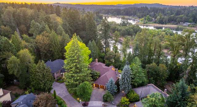 Photo of 18225 River Edge Ct, Lake Oswego, OR 97034