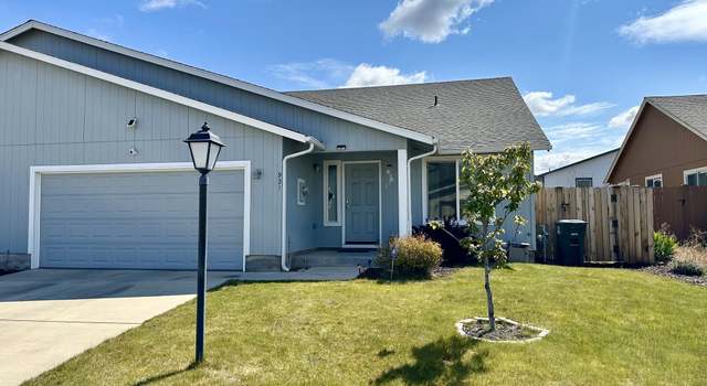 Photo of 921 SE Kierra Pl, Madras, OR 97741