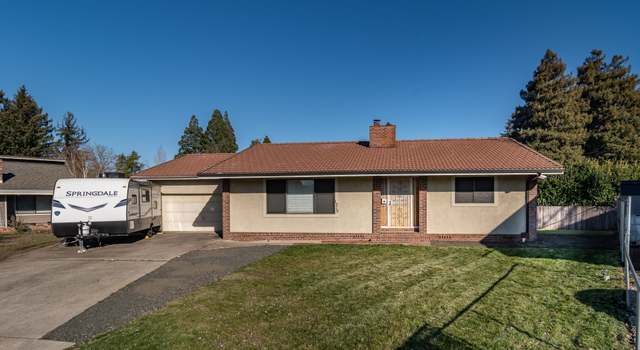 Photo of 1215 NW Littlewood Ct, Roseburg, OR 97471