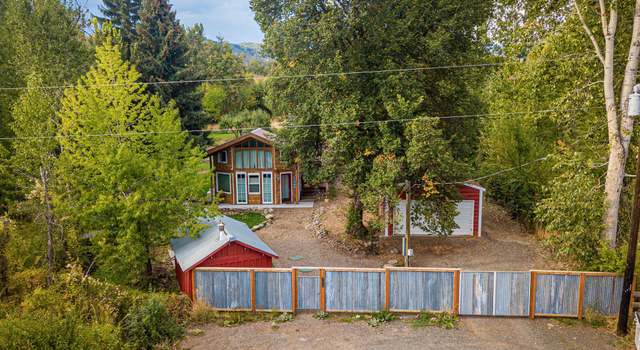 Photo of 37459 Boulder Flat Ln, Halfway, OR 97834
