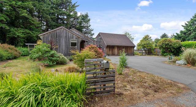 Photo of 1023 Michigan Ave NE, Bandon, OR 97411