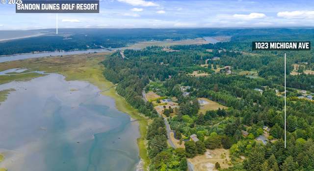 Photo of 1023 Michigan Ave NE, Bandon, OR 97411