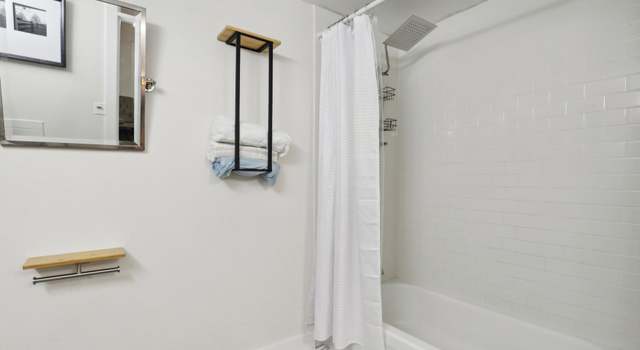 Photo of 1829 NW Lovejoy St #111, Portland, OR 97209