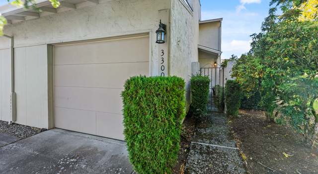 Property at 3300 NE 29th St, Gresham, OR 97030, 2 beds, 2.5 baths